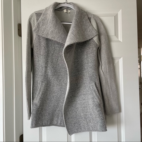 Sweater wrap style in gorgeous gray and silver - Picture 1 of 4